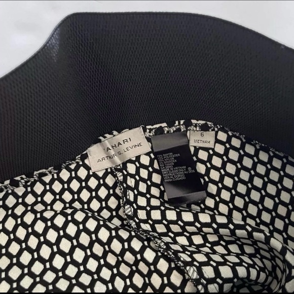 Tahari Arthur S.Levine Women’s Black and White Elastic Waistband Dress Pants - Picture 6 of 11